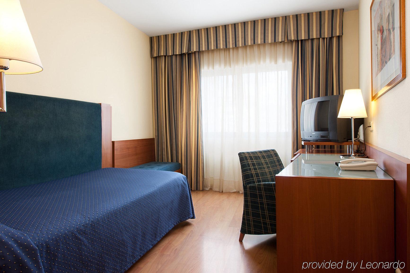 Up Rooms Vic Hotel Room photo
