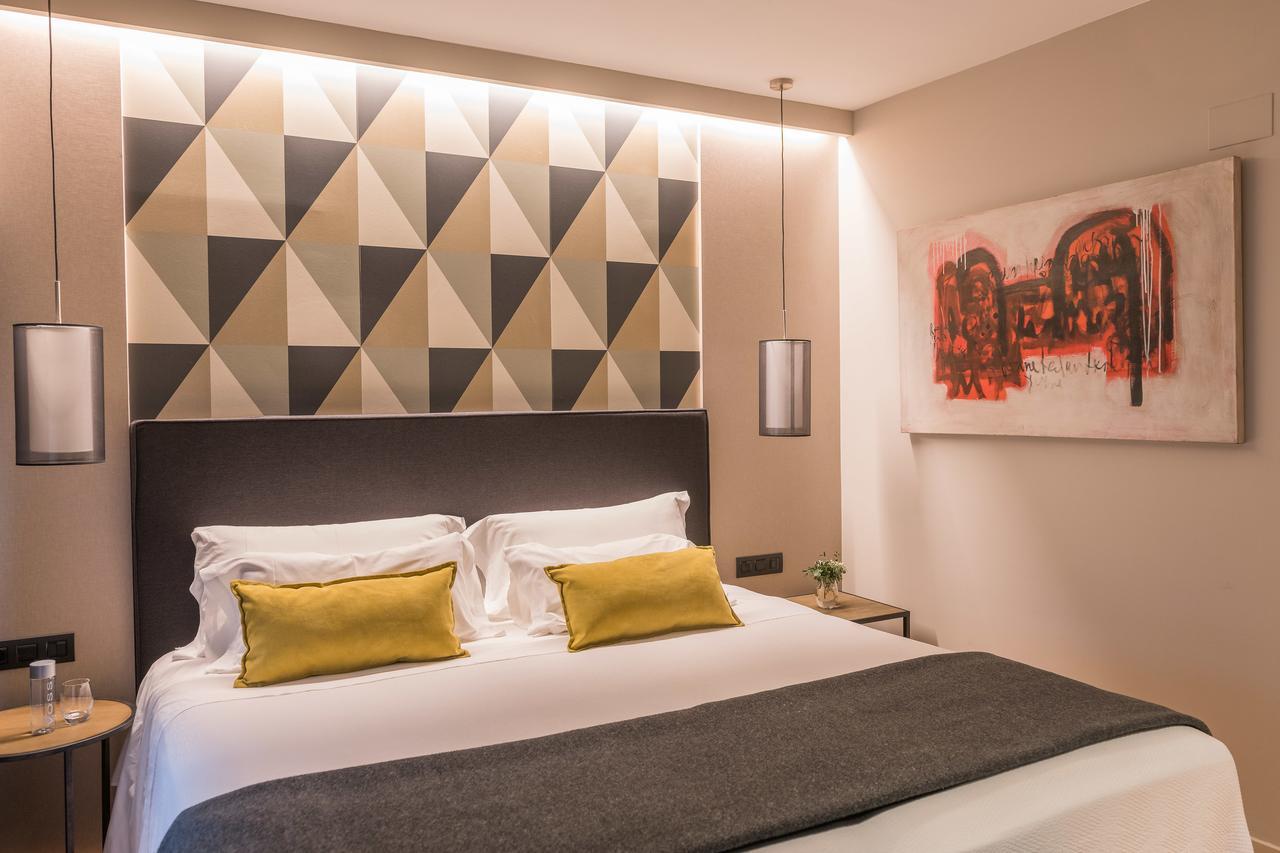 Up Rooms Vic Hotel Exterior photo