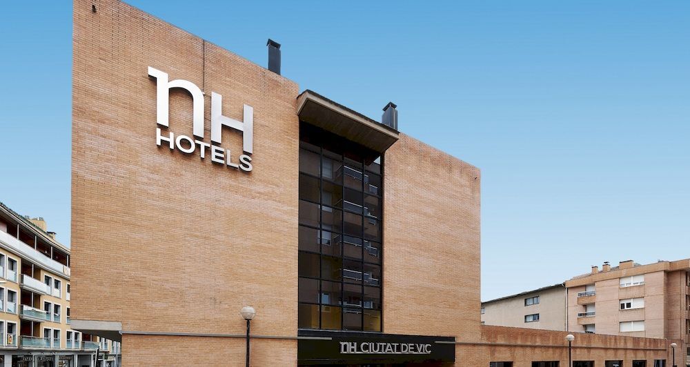 Up Rooms Vic Hotel Exterior photo