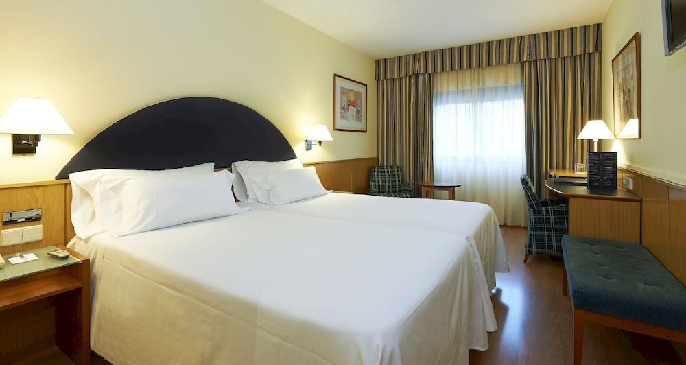 Up Rooms Vic Hotel Exterior photo